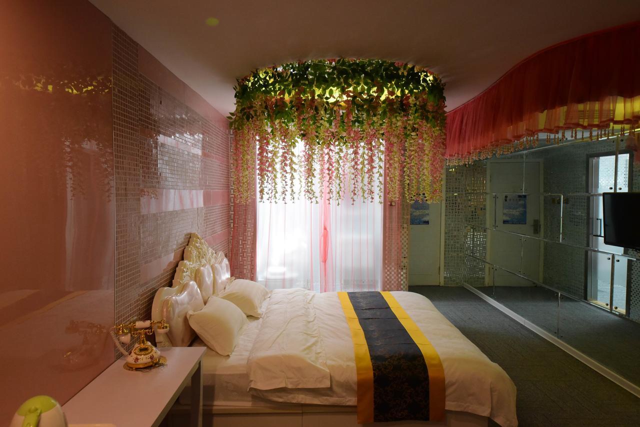 Century Hua Na Loves Boutique Hotel Ціндао Екстер'єр фото