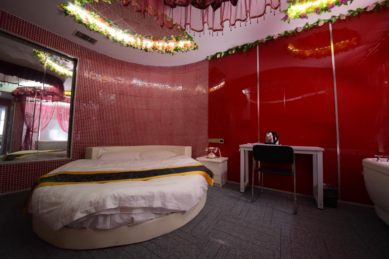 Century Hua Na Loves Boutique Hotel Ціндао Екстер'єр фото