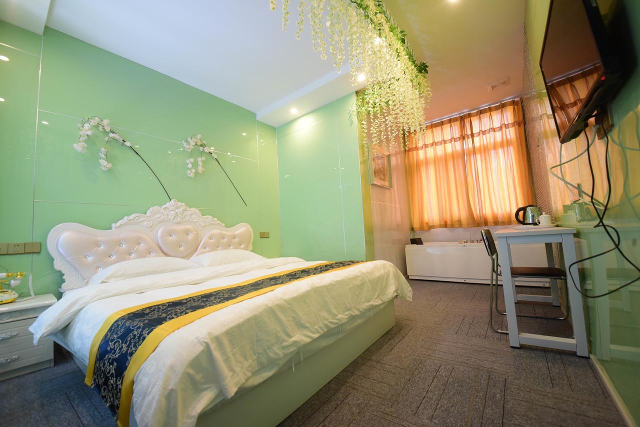 Century Hua Na Loves Boutique Hotel Ціндао Екстер'єр фото